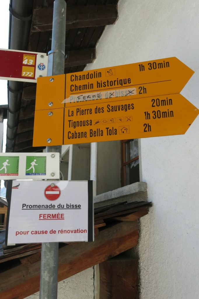 Objectif de la rando : aller jusqu'à la source du Grand Bisse de St-Luc. Pas de chance : fermé !
